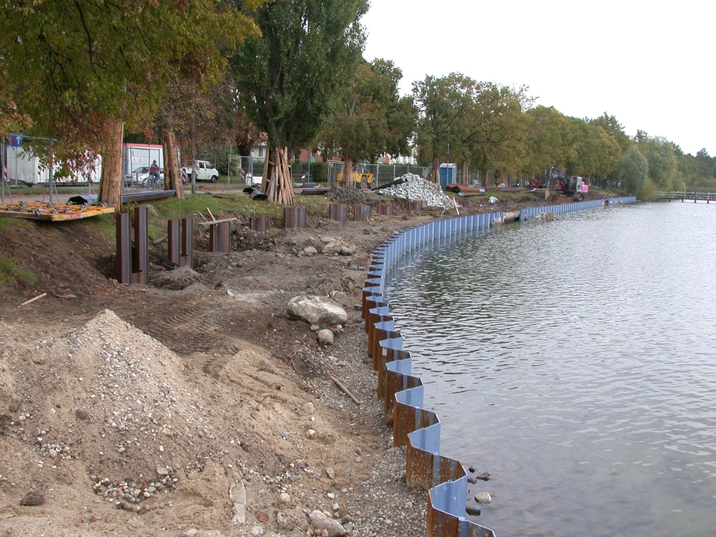 Shoreline development at a lowland lake